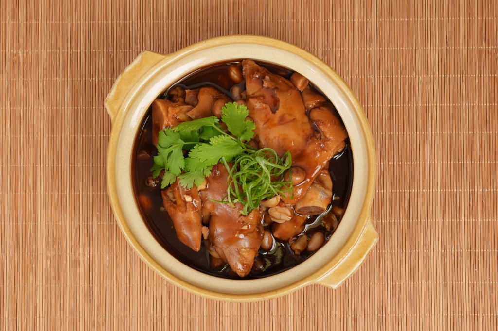 Namyu Trotter OH Large.webp