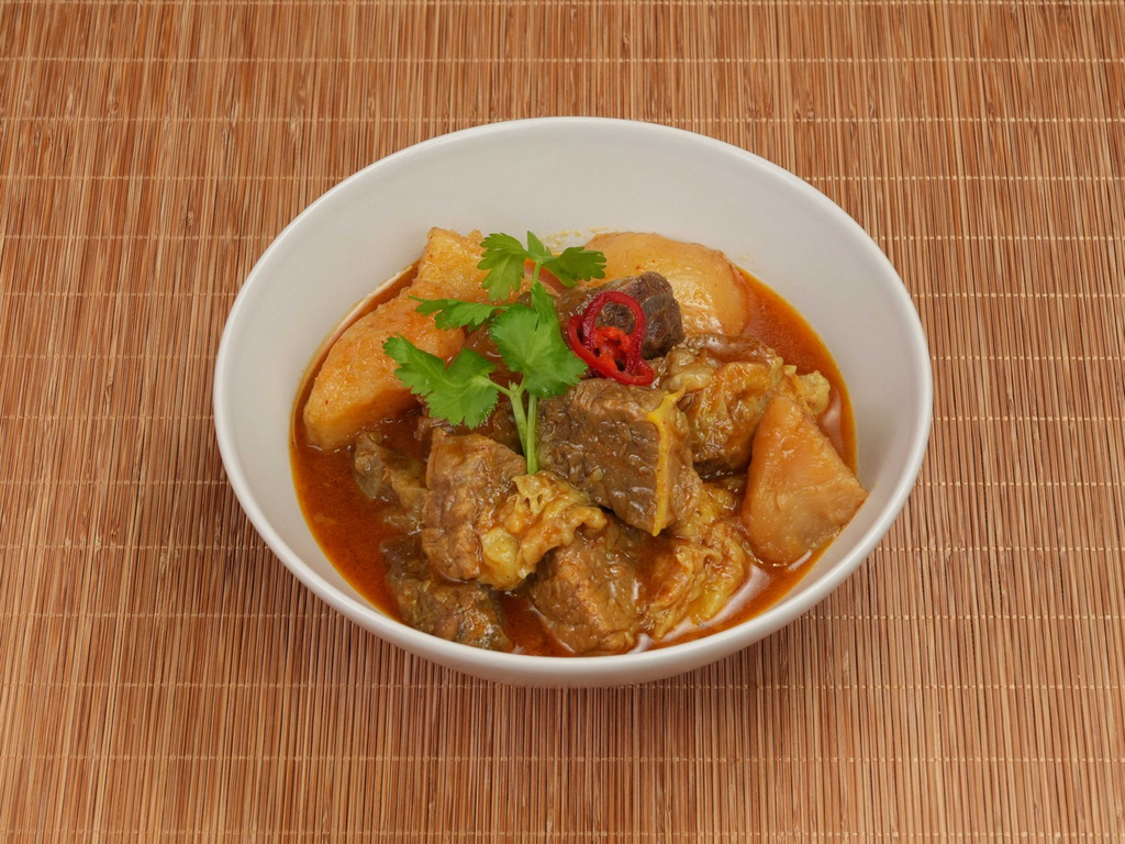 Curry Beef Brisket, Tendon & Potato 咖喱牛筋腩 (440g)